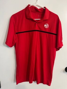 Men’s size Medium Nike Dri-Fit Atlanta Hawks Polo Small Pin Hole See Pics
